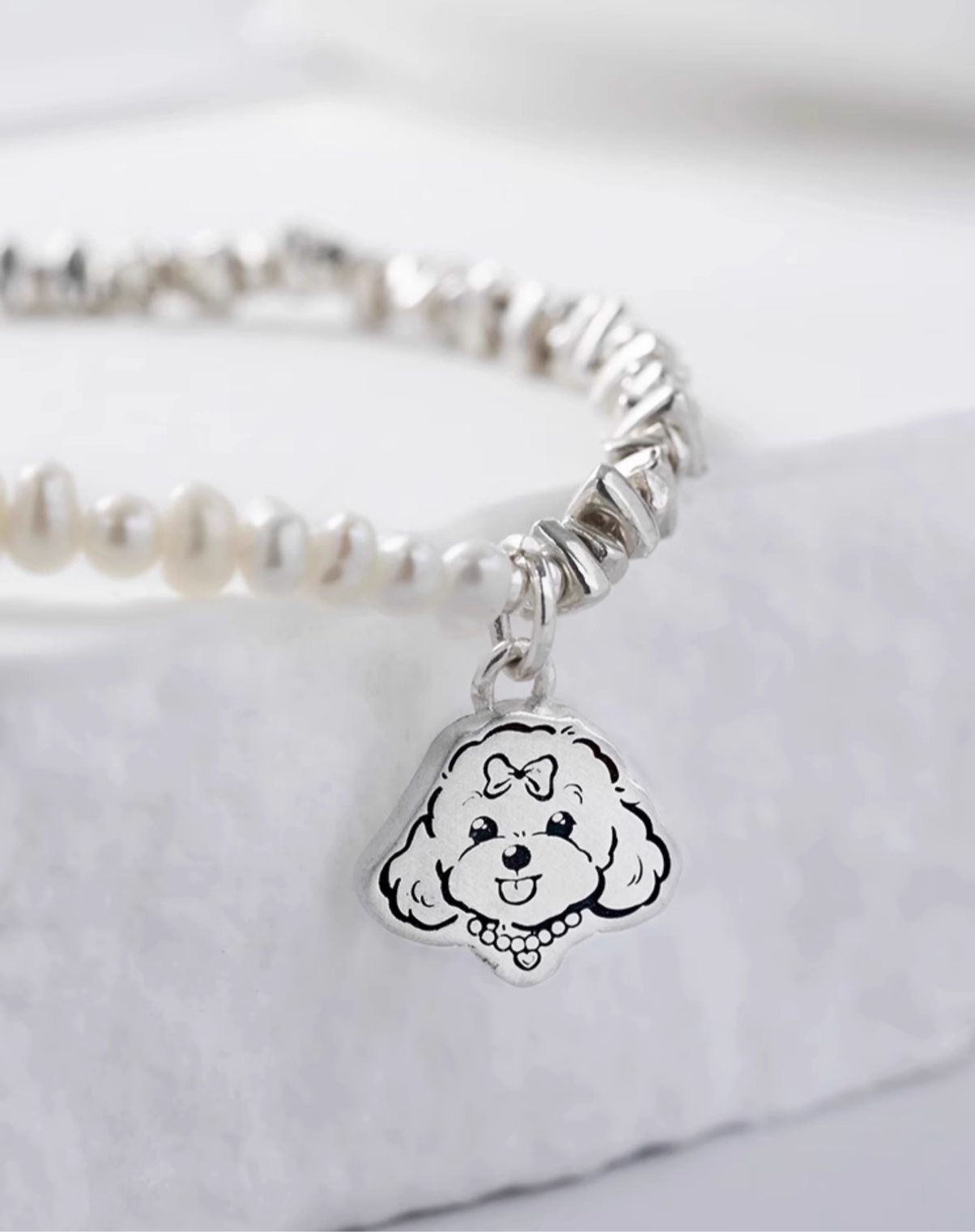 Close-up on our Dog Pearl Pet Face Bracelet Pendant